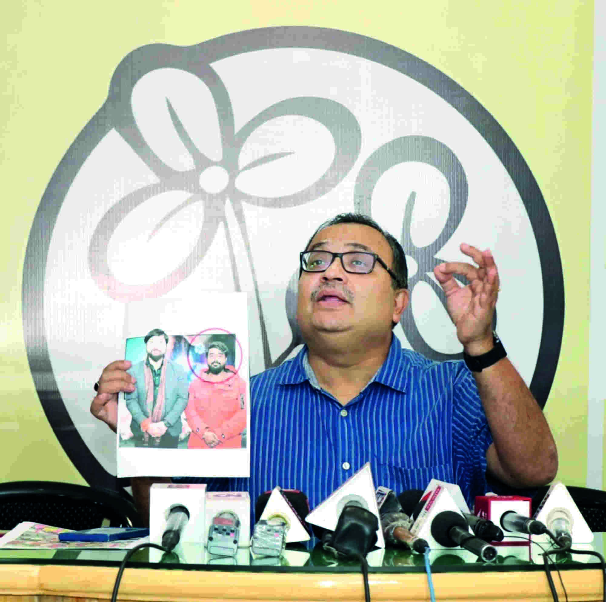 Man seen torching police van in video close to Nisith Pramanik, alleges Trinamool Man seen torching police van in video close to Nisith Pramanik, alleges Trinamool