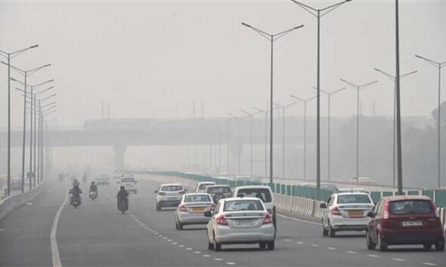 Delhi wakes up to overcast sky; min temp 3 degrees below normal