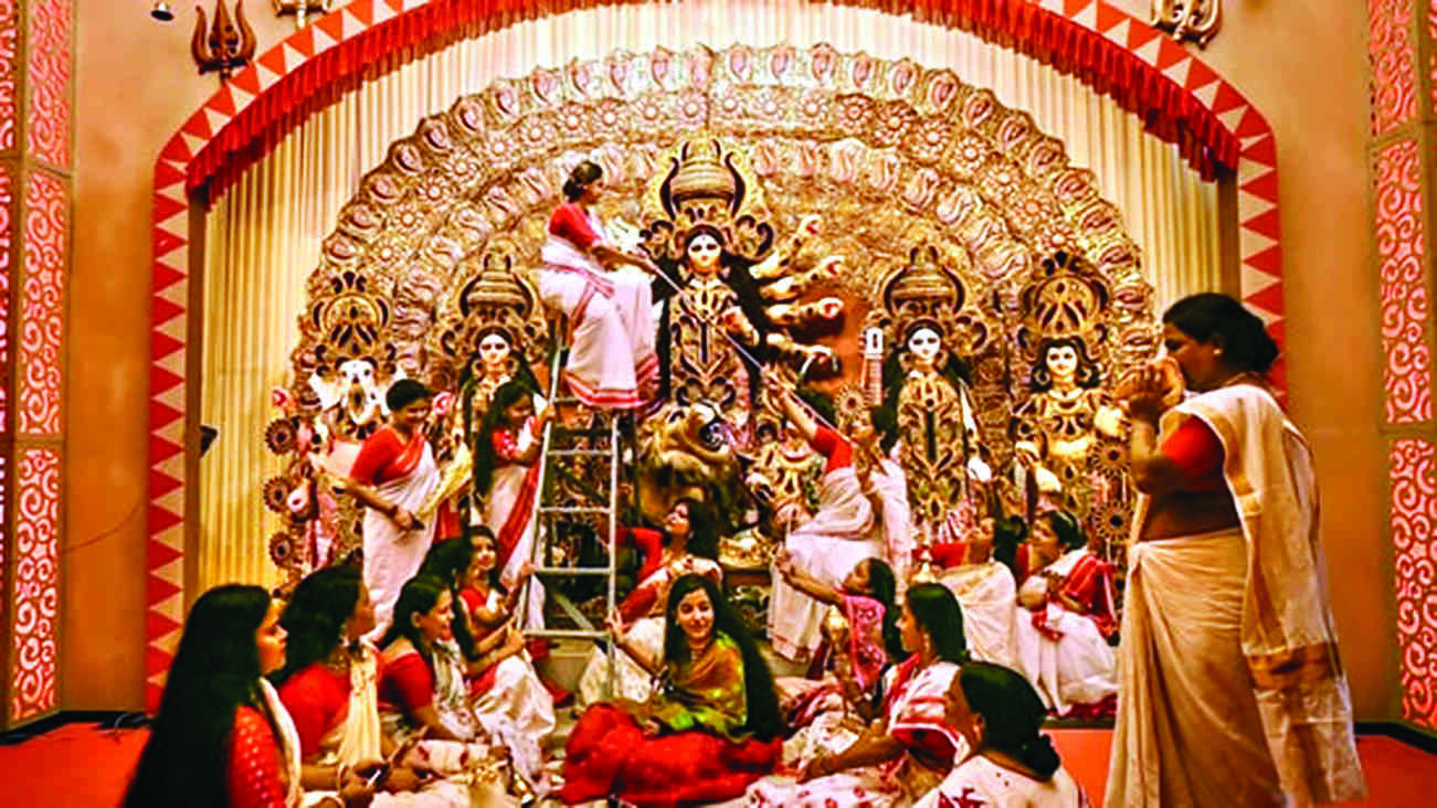 Delhi Durga Puja: Colonial-era Kolkata houses & environment-friendly idols ready to greet revellers Delhi Durga Puja: Colonial-era Kolkata houses & environment-friendly idols ready to greet revellers
