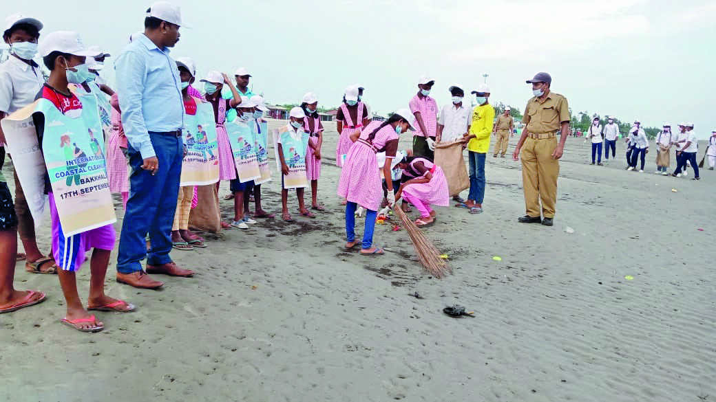 Bengal observes Intl Coastal Clean up Day Bengal observes Intl Coastal Clean up Day