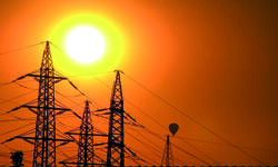 Discoms outstanding dues towards gencos declines sharply to `713 cr from `5,058 cr Discoms outstanding dues towards gencos declines sharply to `713 cr from `5,058 cr