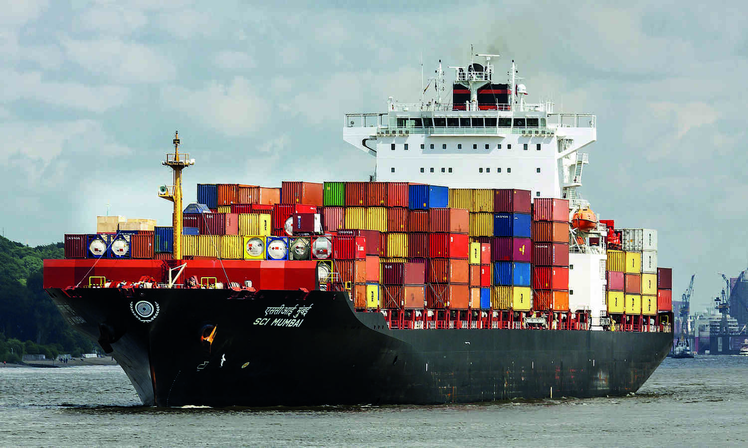 CAD seen hitting a 36-qtr high at 3.4% in April-June