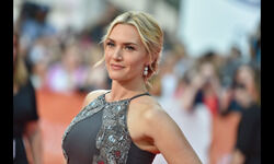 Kate Winslet hospitalised after slipping on Croatia set of Lee Kate Winslet hospitalised after slipping on Croatia set of Lee