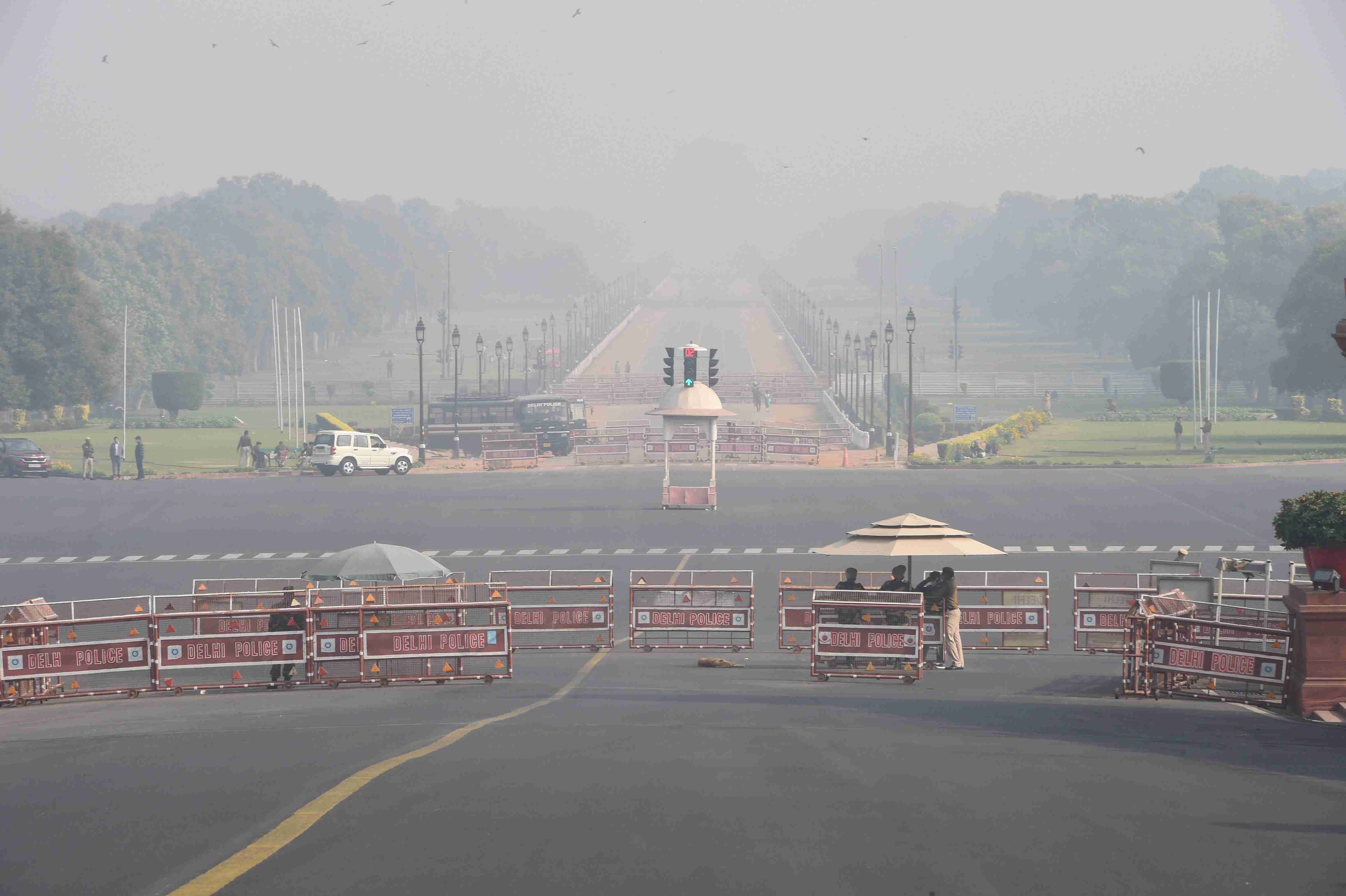 Delhi records minimum temperature of 24.6 deg C, light rain likely during day Delhi records minimum temperature of 24.6 deg C, light rain likely during day