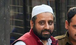Amanatullah Khan aide arrested under Arms Act: Delhi Police Amanatullah Khan aide arrested under Arms Act: Delhi Police