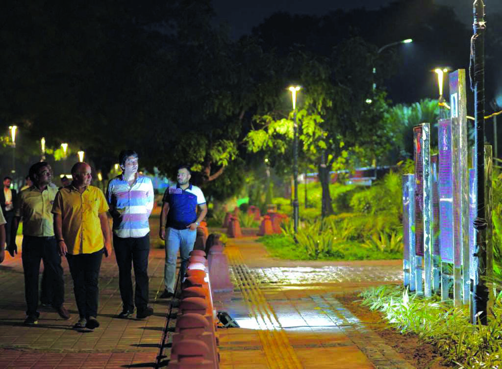 Delhi govt working on decongesting and redesigning several roads, says Sisodia Delhi govt working on decongesting and redesigning several roads, says Sisodia