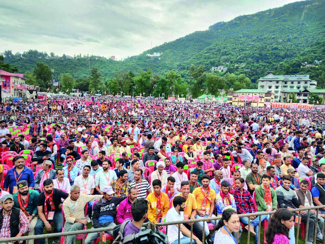 HP voters have made up mind to repeat BJP govt like in UP, Ukhand