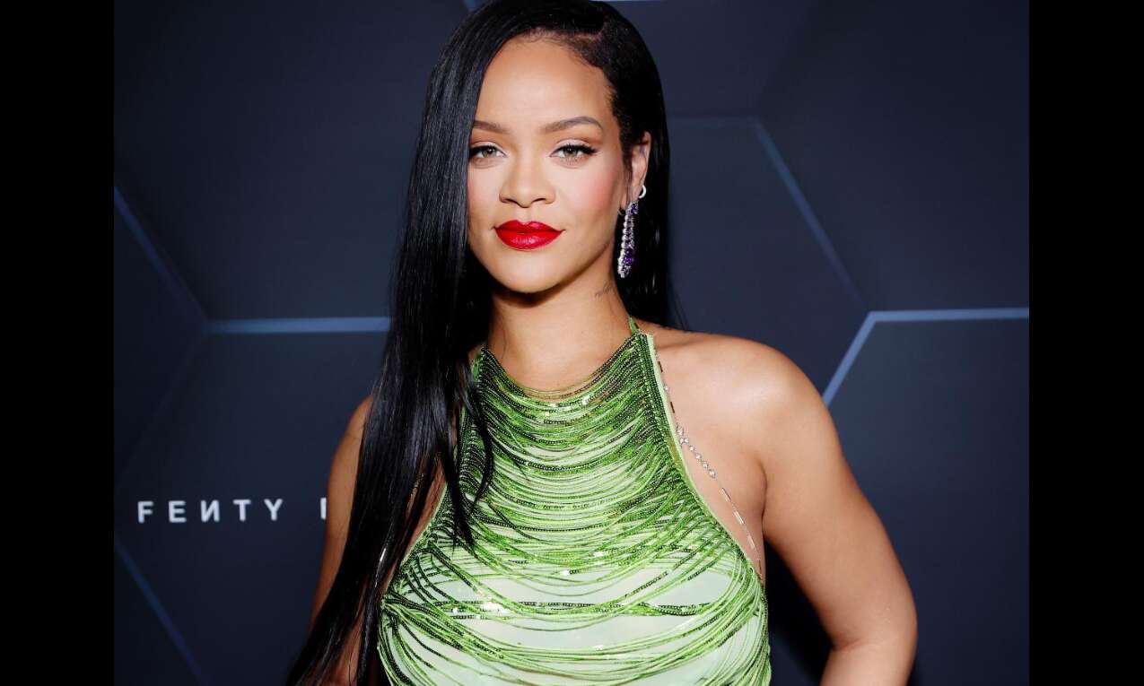 Rihanna to headline 2023 Super Bowl halftime show Rihanna to headline 2023 Super Bowl halftime show