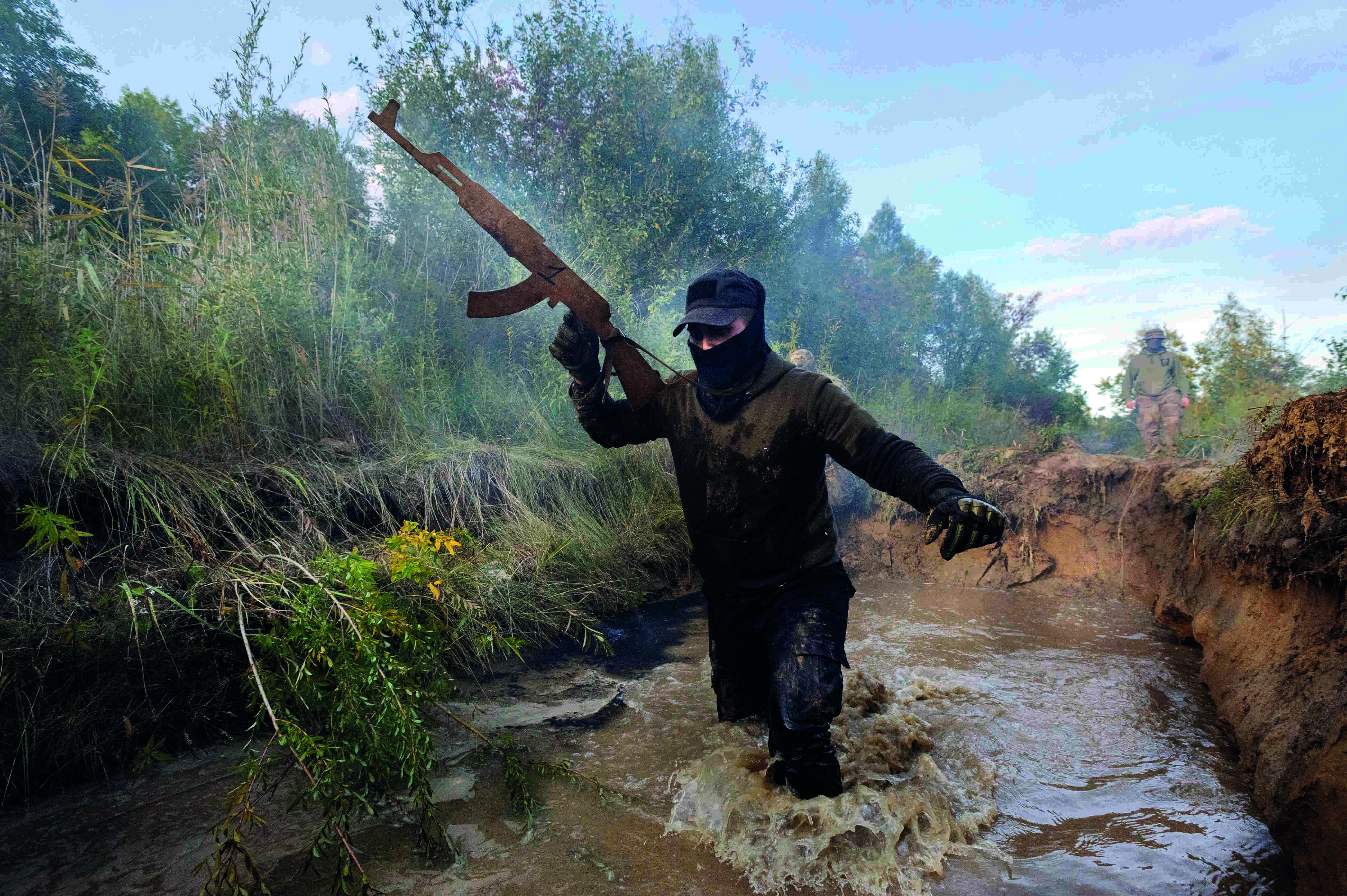 Drone attack hits Ukraine; US vows consequences over nukes