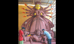 Kumartuli abuzz again after Covid lull