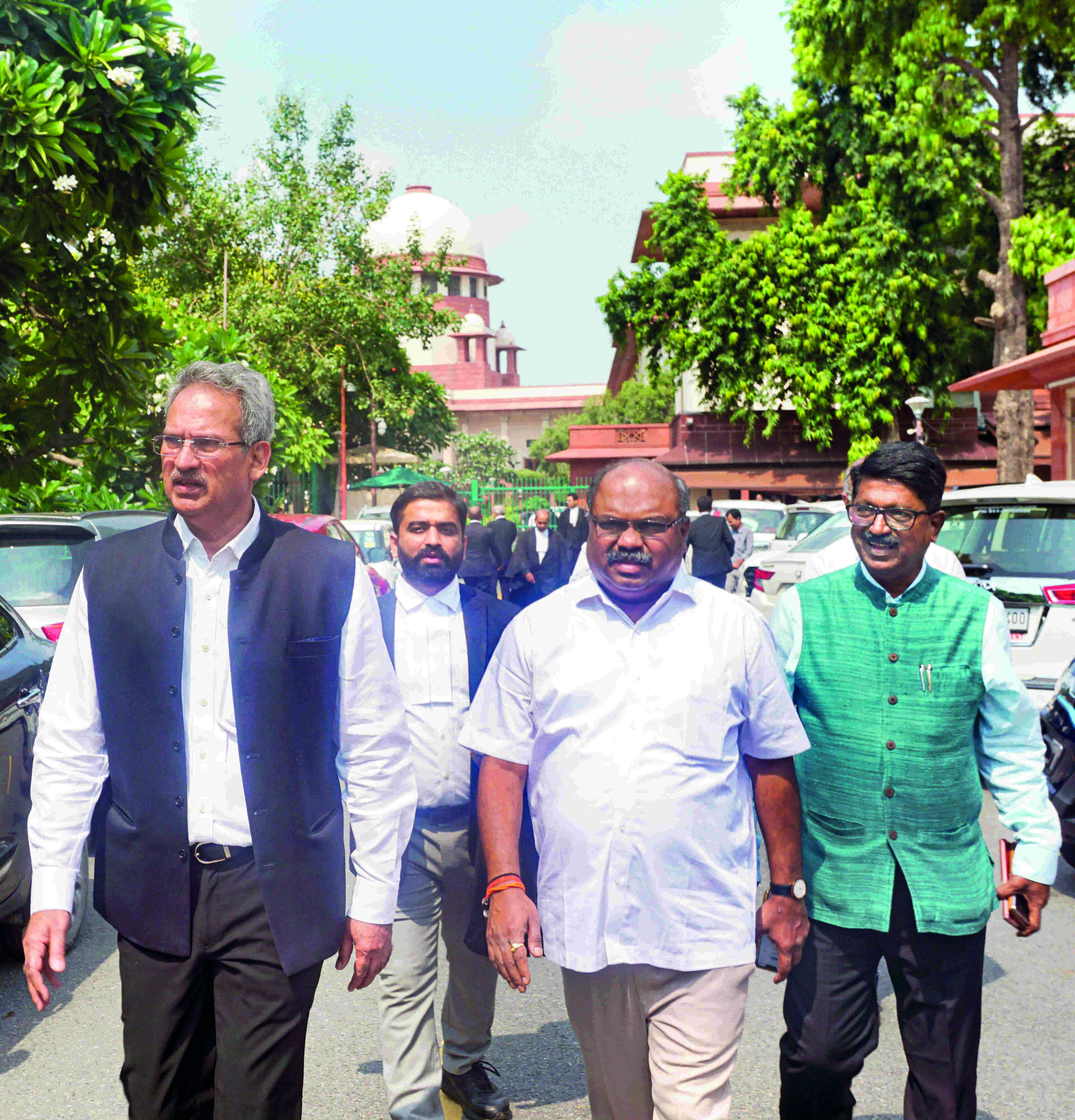 SC allows EC to decide which faction is real Shiv Sena SC allows EC to decide which faction is real Shiv Sena