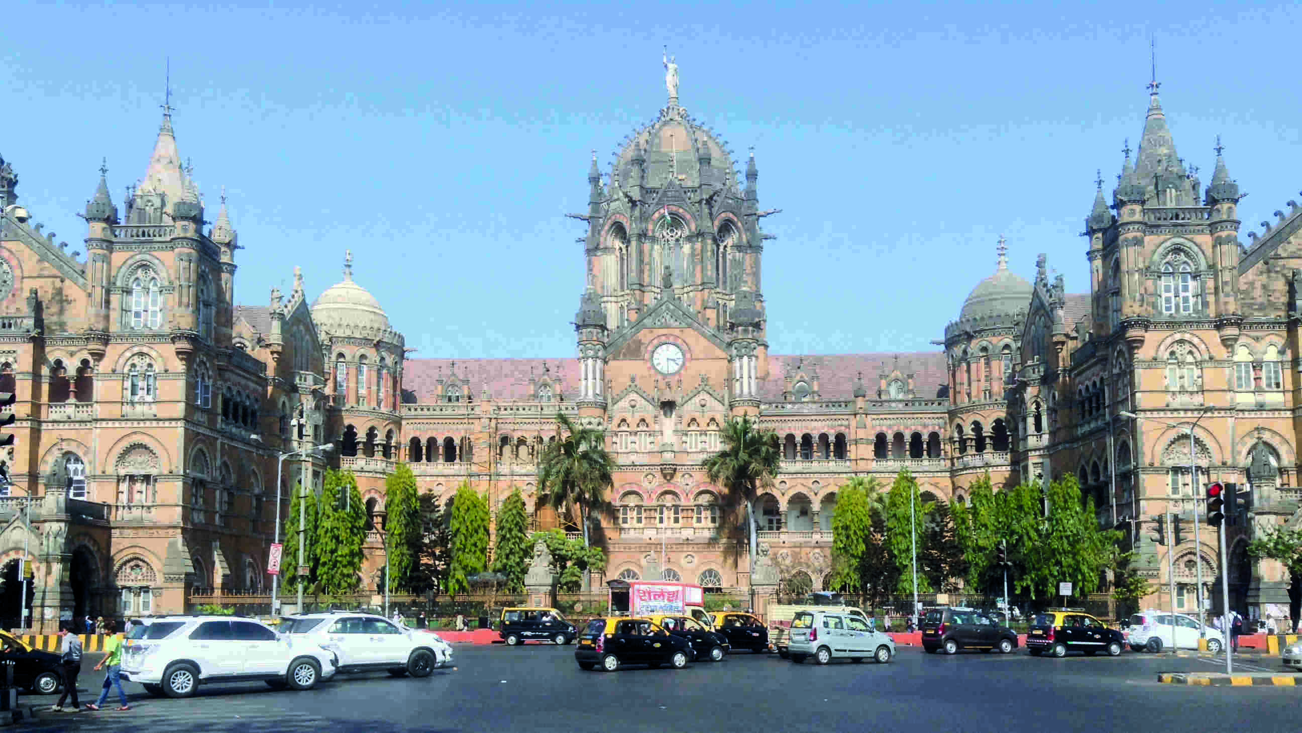 Cabinet okays Rs 10,000 cr for redeveloping rail stations