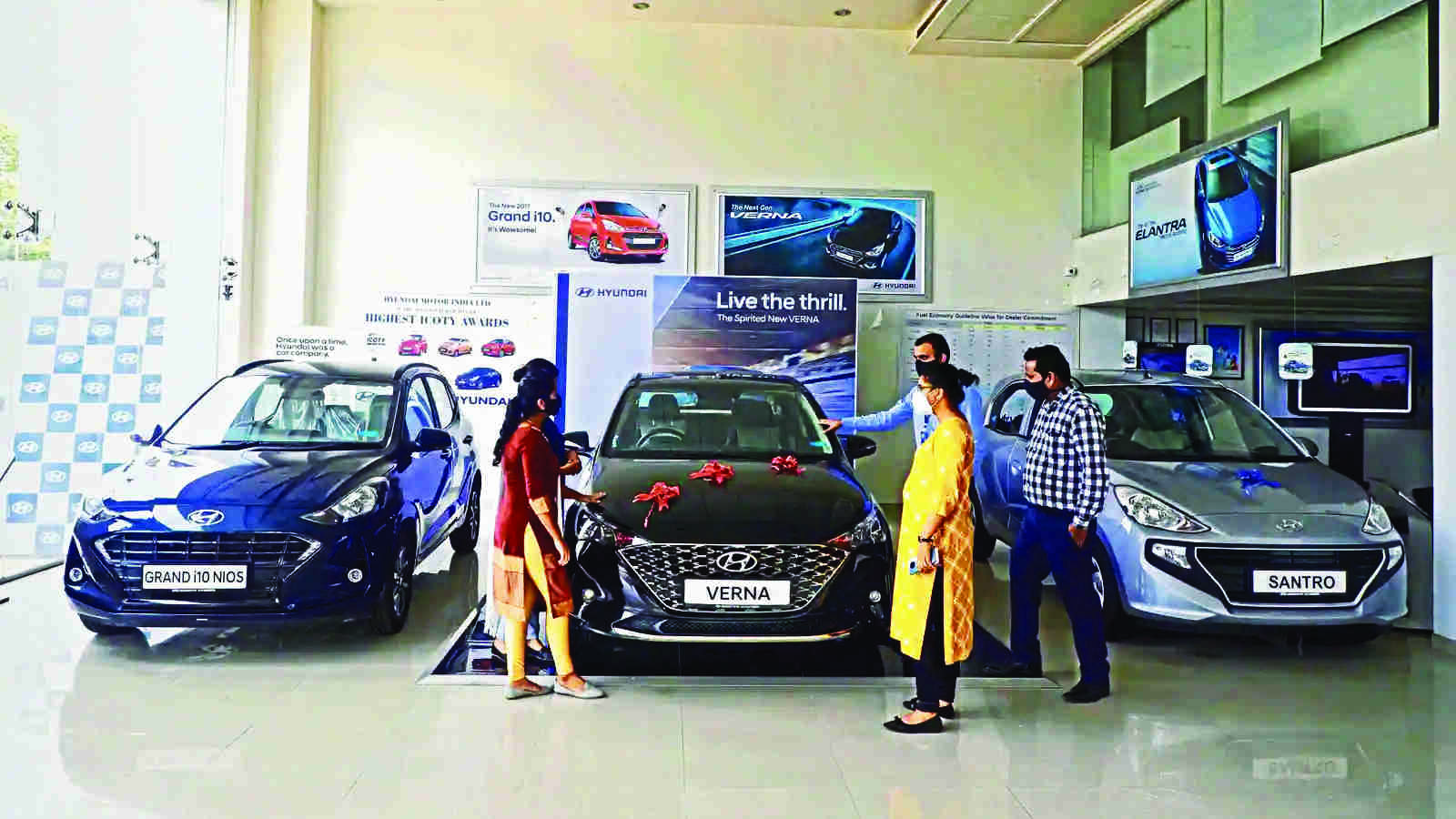Automobile dealers to clock their fastest revenue growth in 3 fiscals