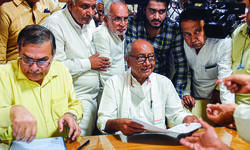 Digvijaya Singh official nominee for Cong chief post Digvijaya Singh official nominee for Cong chief post