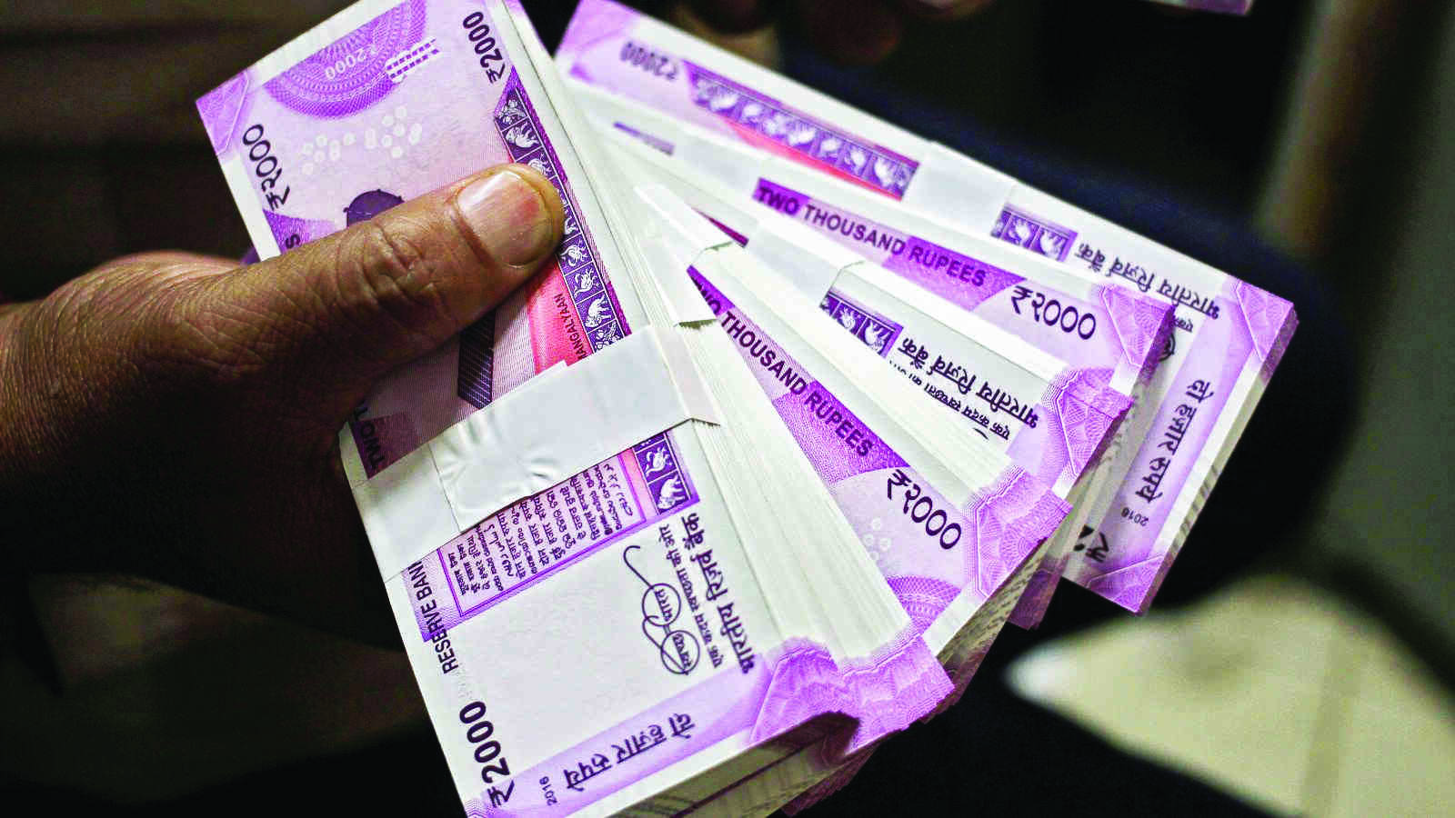 Govt slashes FY23 borrowing target, to borrow `5.92L cr in H2 Govt slashes FY23 borrowing target, to borrow `5.92L cr in H2