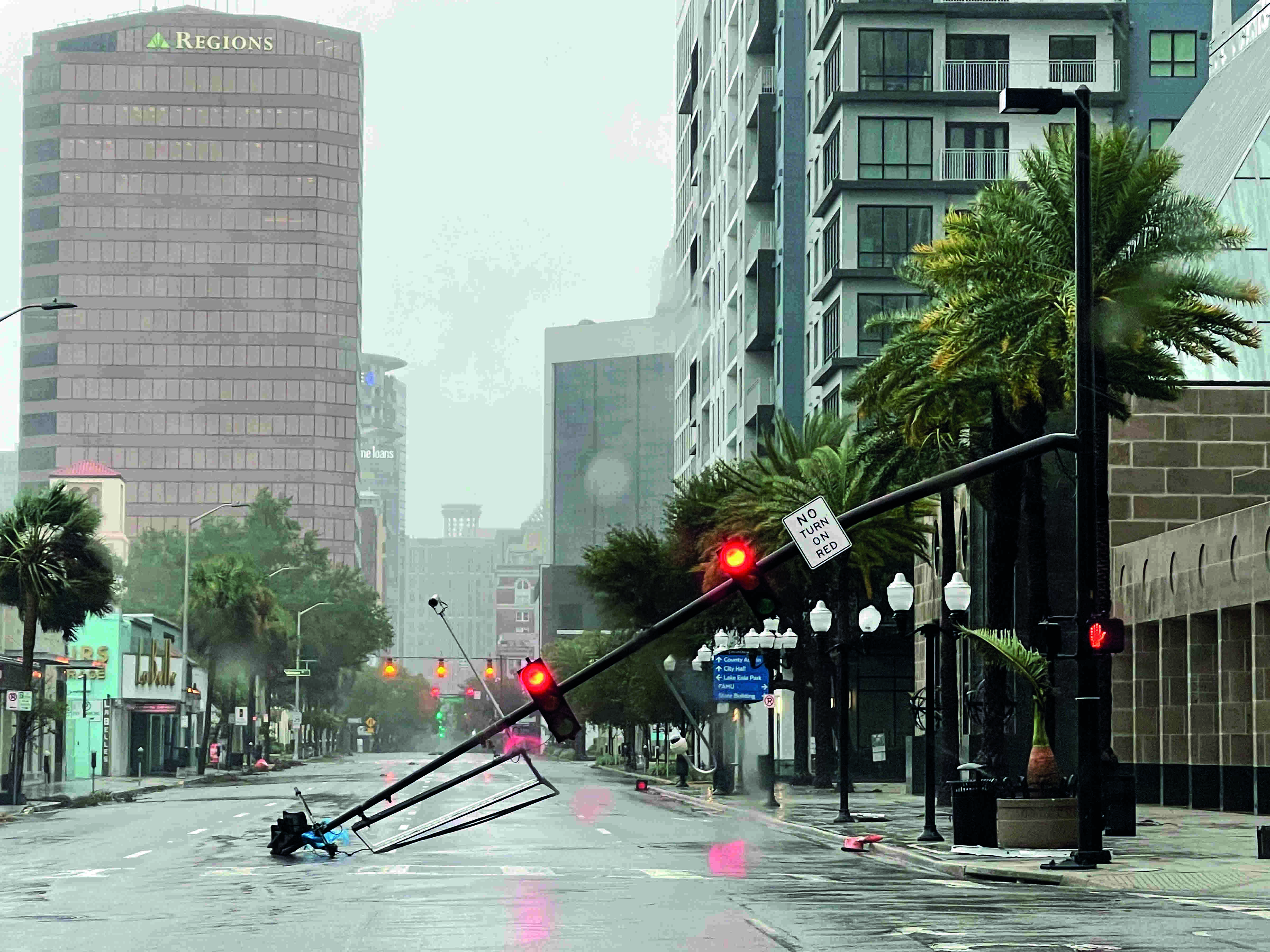People trapped, 2.5 mn without power as Ian drenches Florida People trapped, 2.5 mn without power as Ian drenches Florida