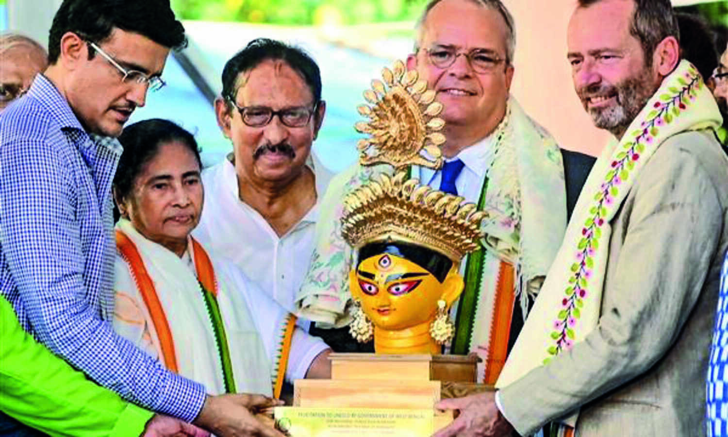 Orders galore for Bhola Pal who made Durga idol souvenir gifted by CM to UNESCO officials