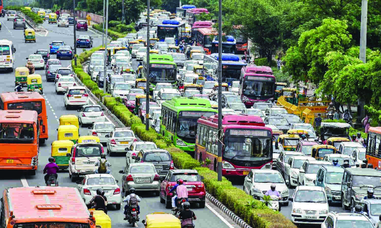 Car buyers in city to get road tax rebate if old vehicle is scrapped