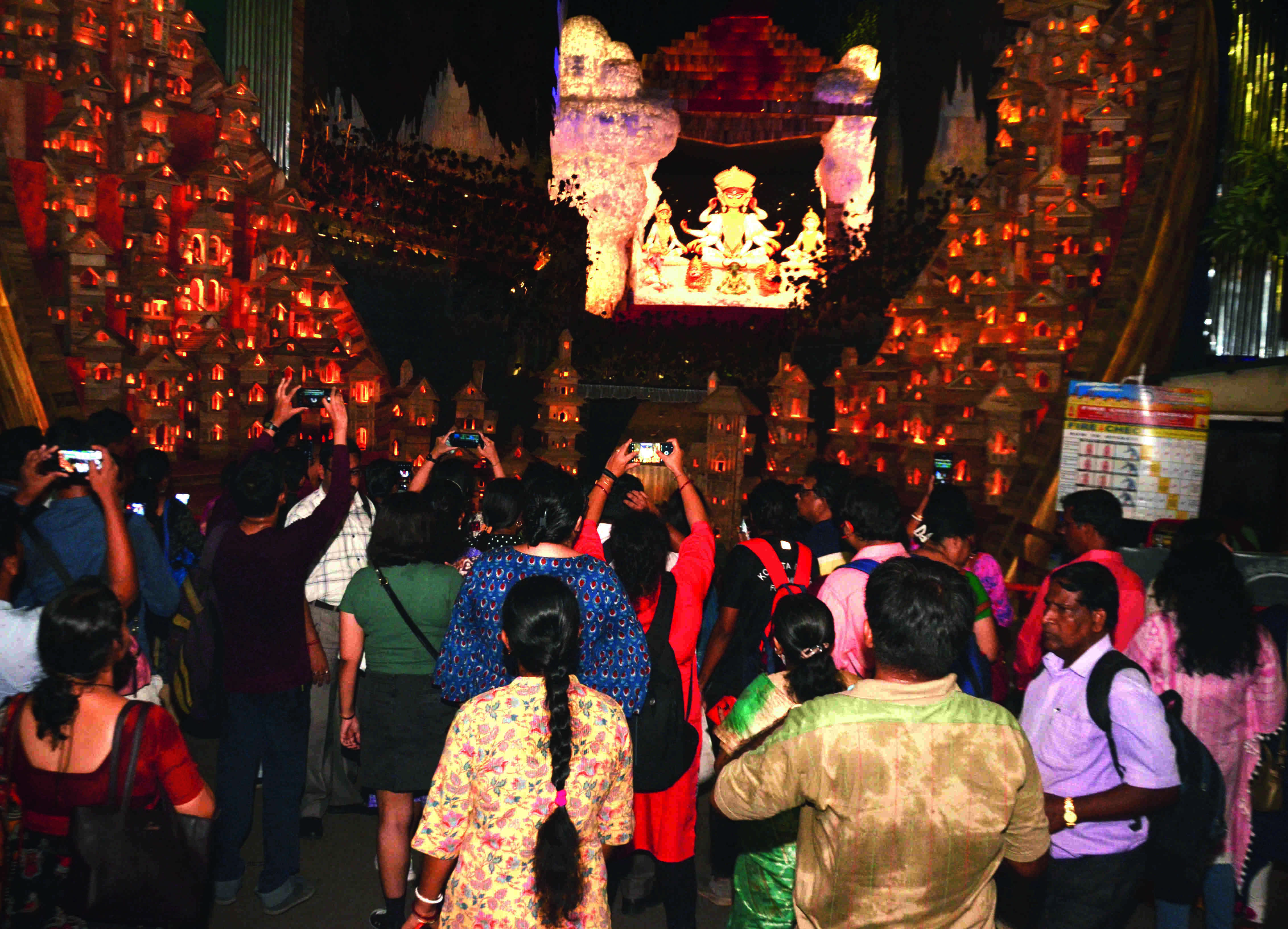 Crowd-puller Durga Pujas witness huge footfall Crowd-puller Durga Pujas witness huge footfall