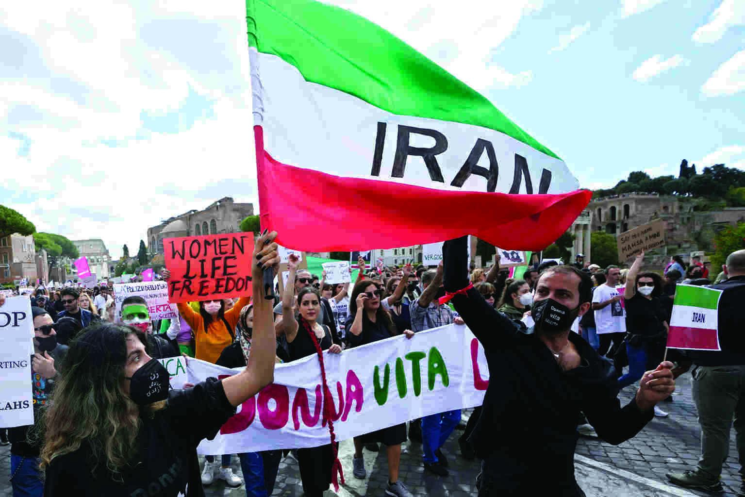19 killed, including four elite Guard members, in Iran attack 19 killed, including four elite Guard members, in Iran attack