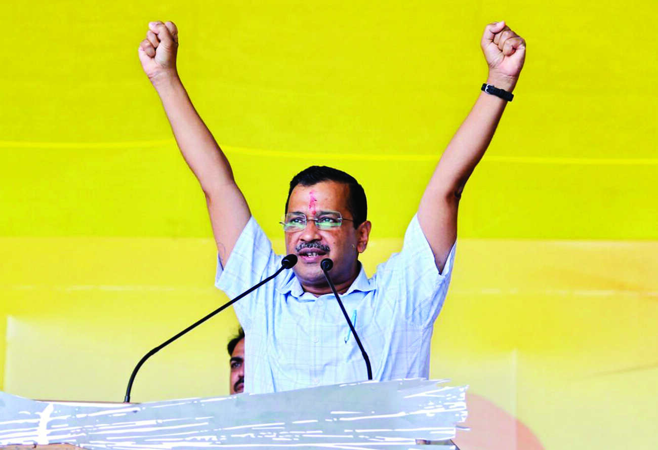 Guj: Kejriwal promises schools in each village Guj: Kejriwal promises schools in each village