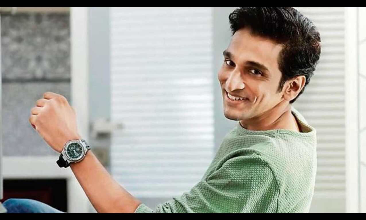 Pratik Gandhi, Divyenndu Sharma wrap shooting for film Agni Pratik Gandhi, Divyenndu Sharma wrap shooting for film Agni