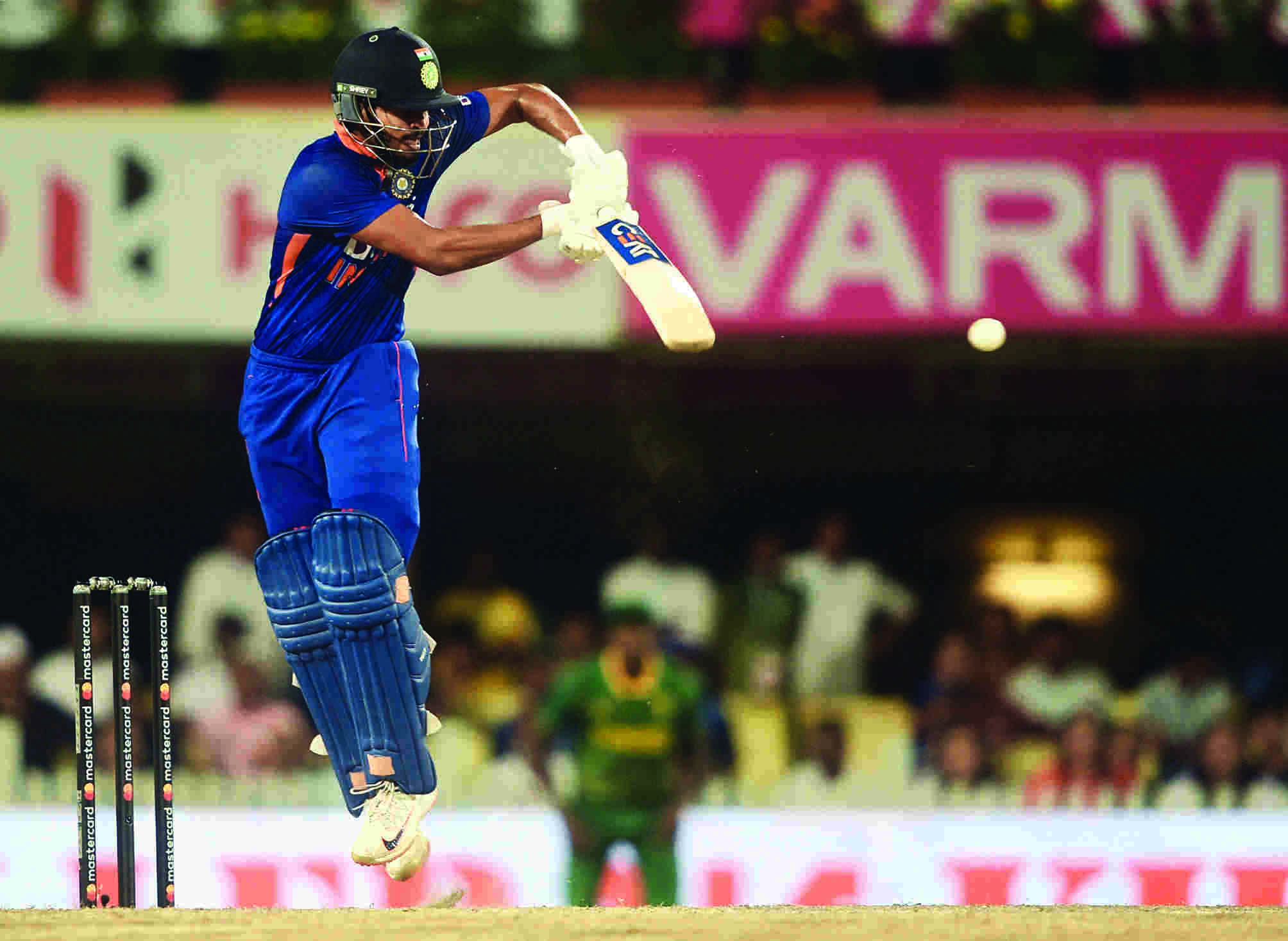Shreyas Iyer, Ishan Kishan set up series levelling win for India