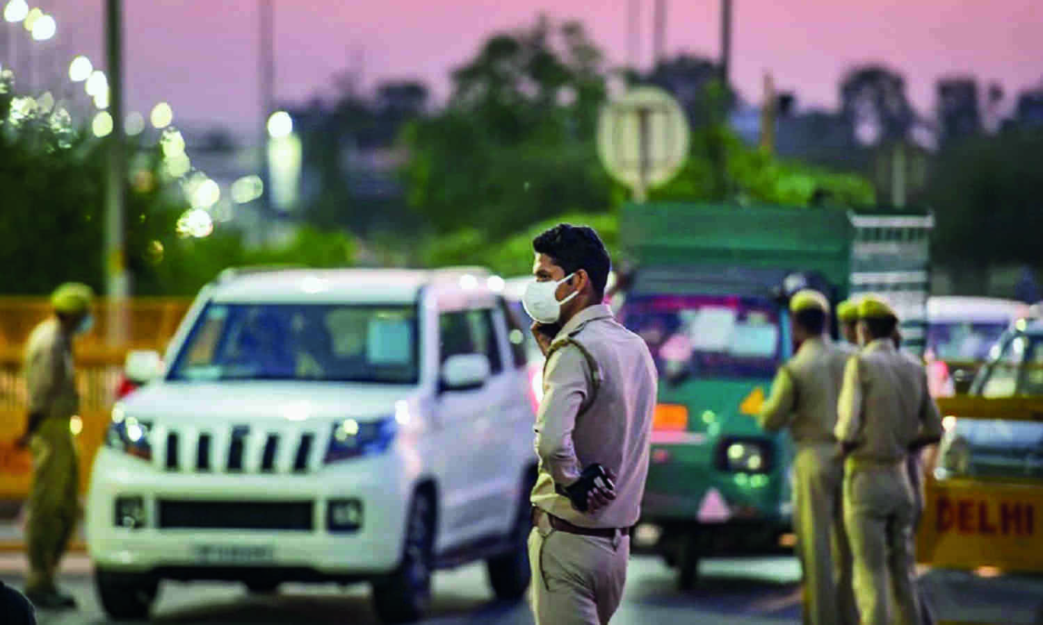 Cops arrest 2 with more than 2,600 kg of illegal crackers