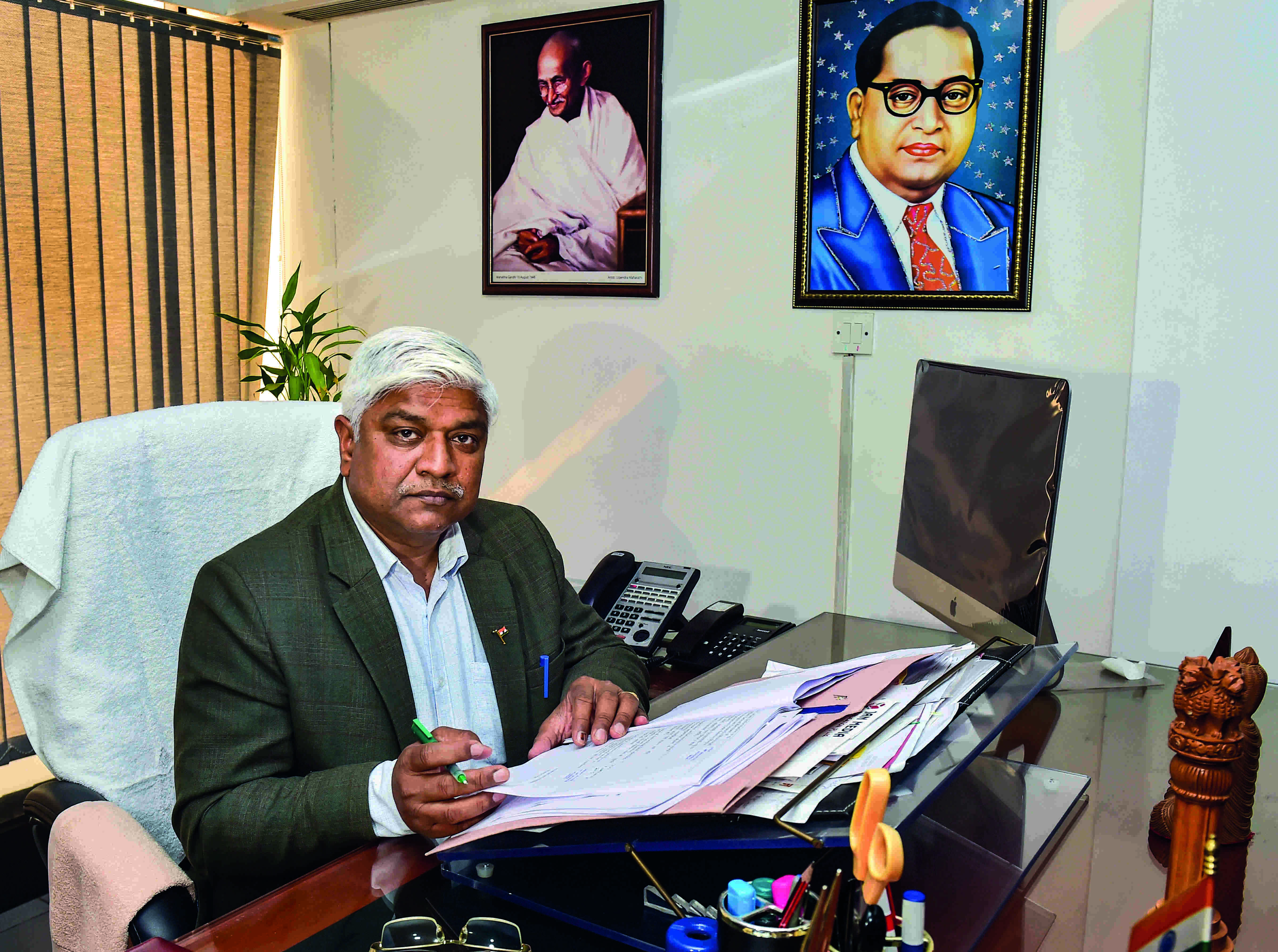 Cops question ex-min Gautam; he demands action against BJP MP Cops question ex-min Gautam; he demands action against BJP MP