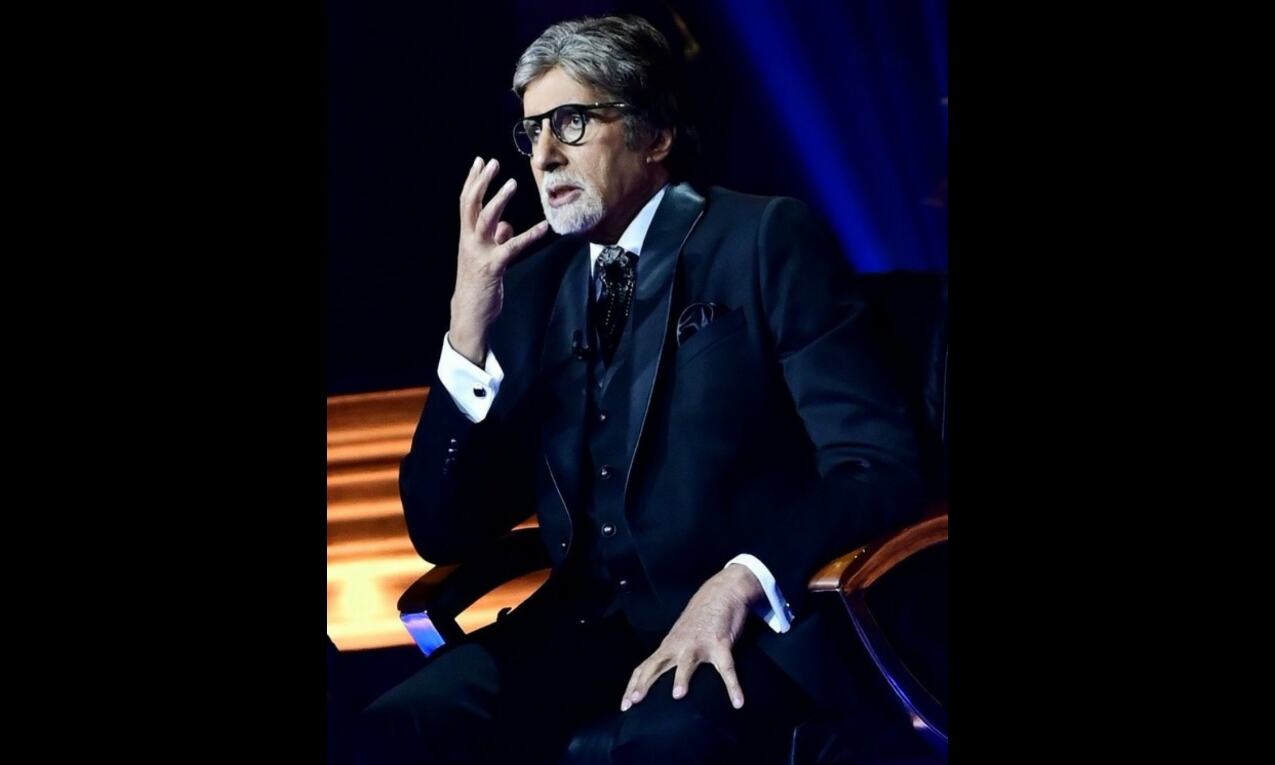 Rajnikanth, SRK, Karan Johar send birthday wishes to Amitabh Bachchan Rajnikanth, SRK, Karan Johar send birthday wishes to Amitabh Bachchan