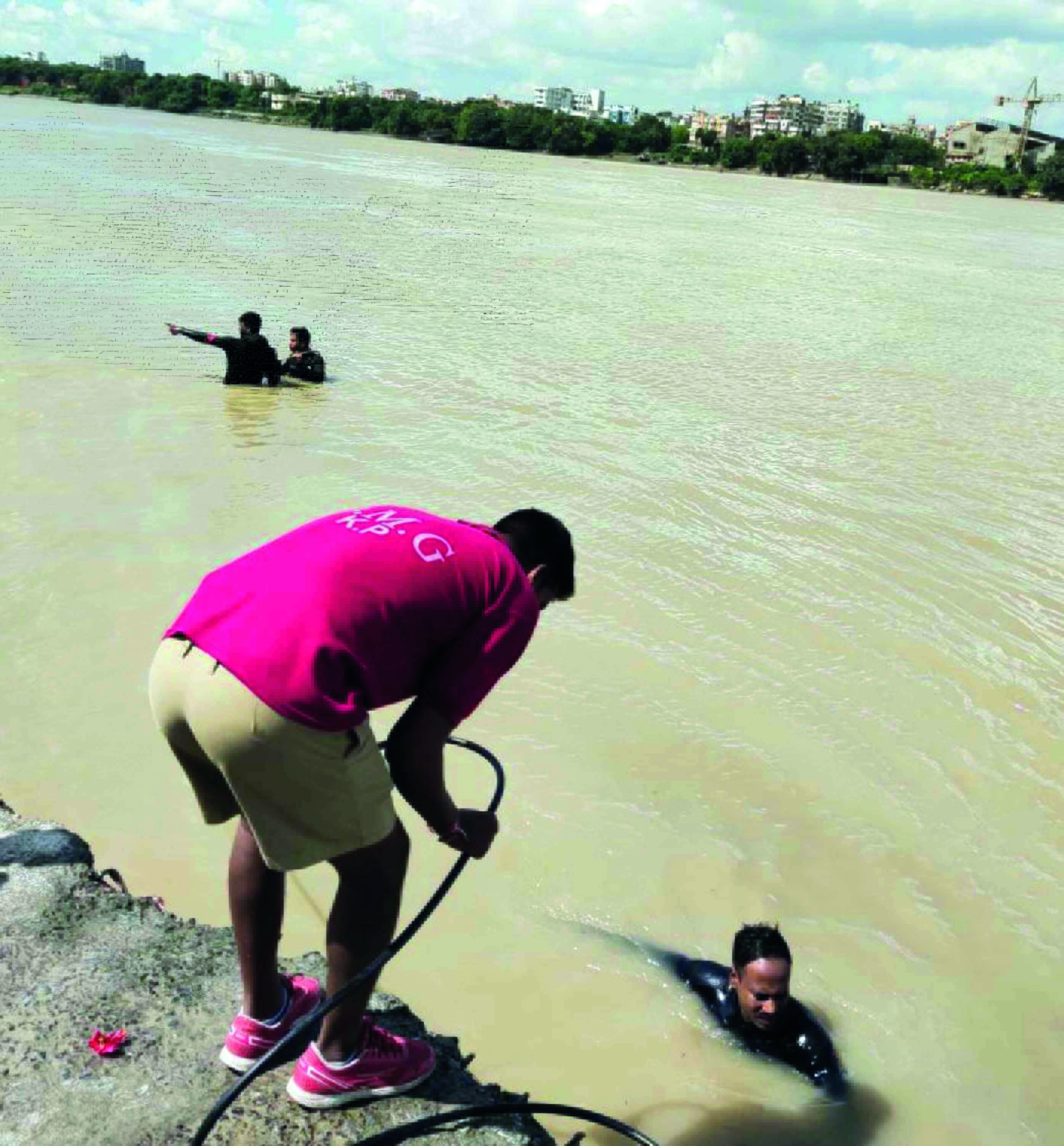 Nimtala Ghat: 2 missing, 1 dead due to high tide in River Hooghly
