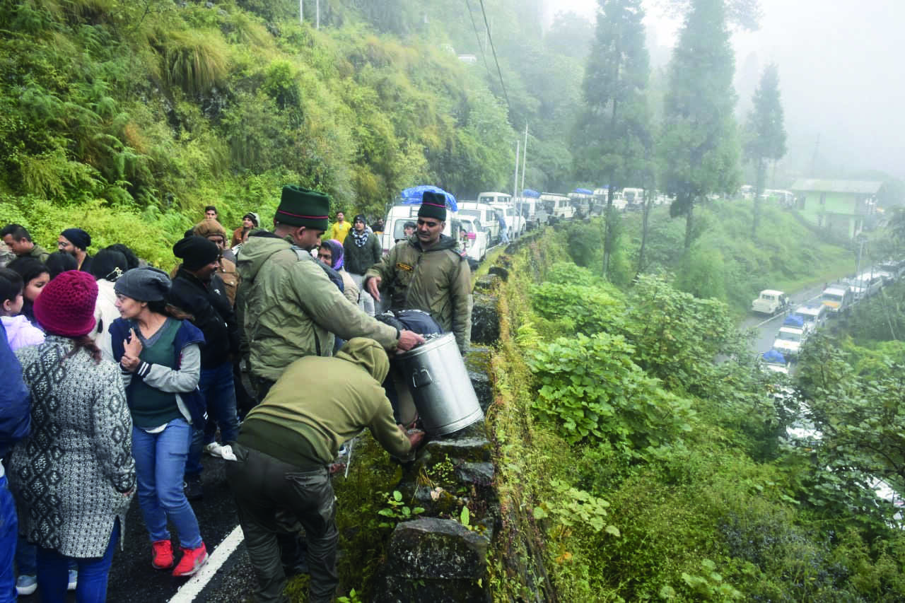 About 350 tourists still stranded in N Sikkim About 350 tourists still stranded in N Sikkim