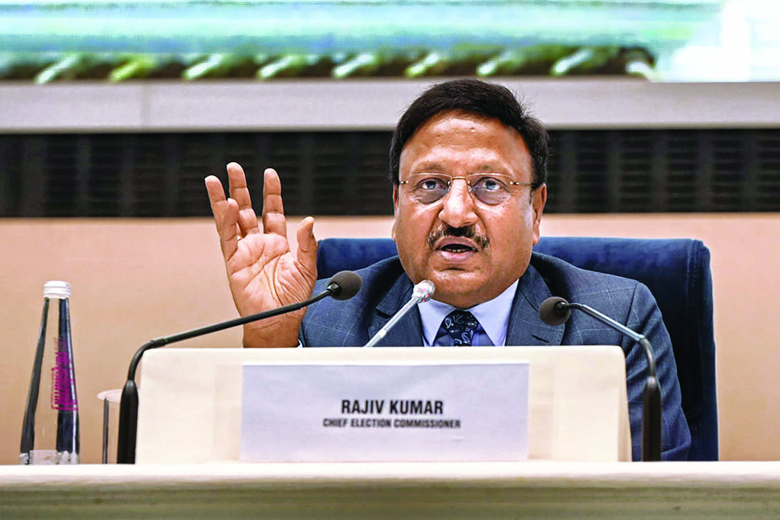 Polls in Himachal on Nov 12, counting on Dec 8; Gujarat dates not announced Polls in Himachal on Nov 12, counting on Dec 8; Gujarat dates not announced