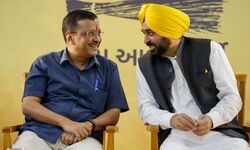 AAP leaders Arvind Kejriwal, Bhagwant Mann on 2-day Gujarat visit from today AAP leaders Arvind Kejriwal, Bhagwant Mann on 2-day Gujarat visit from today
