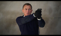 Daniel Craig receives same royal honour as James Bond Daniel Craig receives same royal honour as James Bond