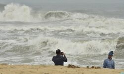 Possible cyclone likely to reach West Bengal-Bangladesh coasts by Oct 25: IMD Possible cyclone likely to reach West Bengal-Bangladesh coasts by Oct 25: IMD
