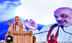 Shah: Choose between AAP Nirbhar and Atmanirbhar Shah: Choose between AAP Nirbhar and Atmanirbhar