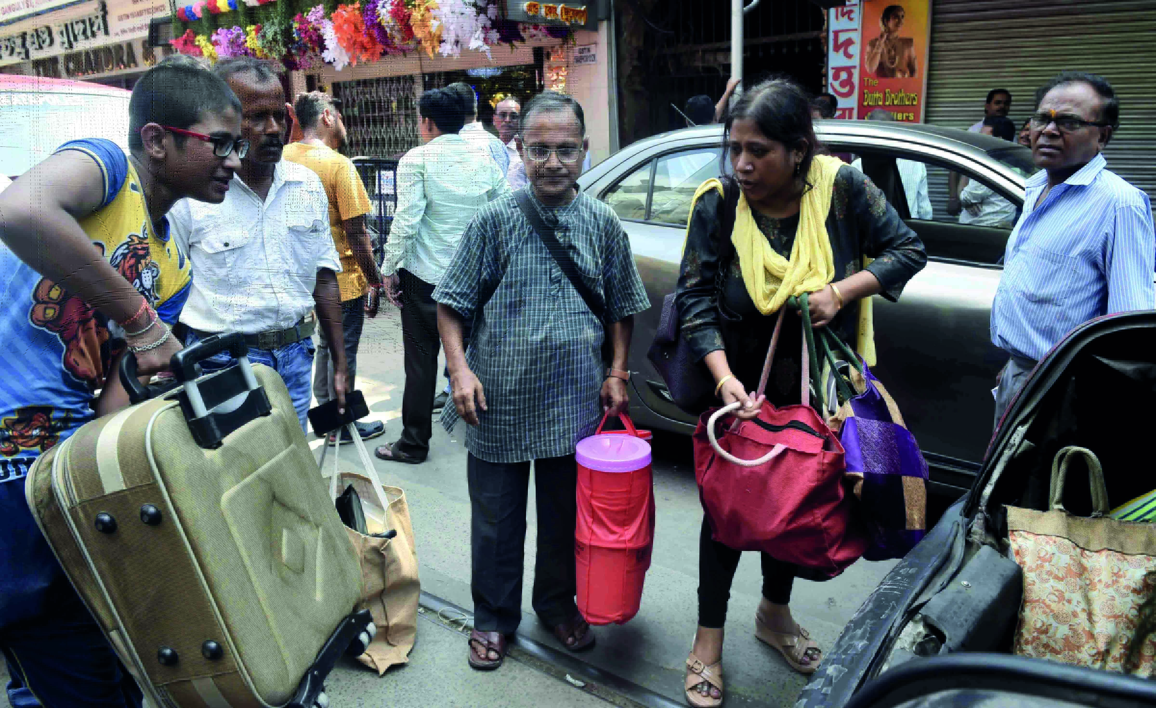 East-West Metro corridor: New utensils to be provided to victims for Chhath Puja