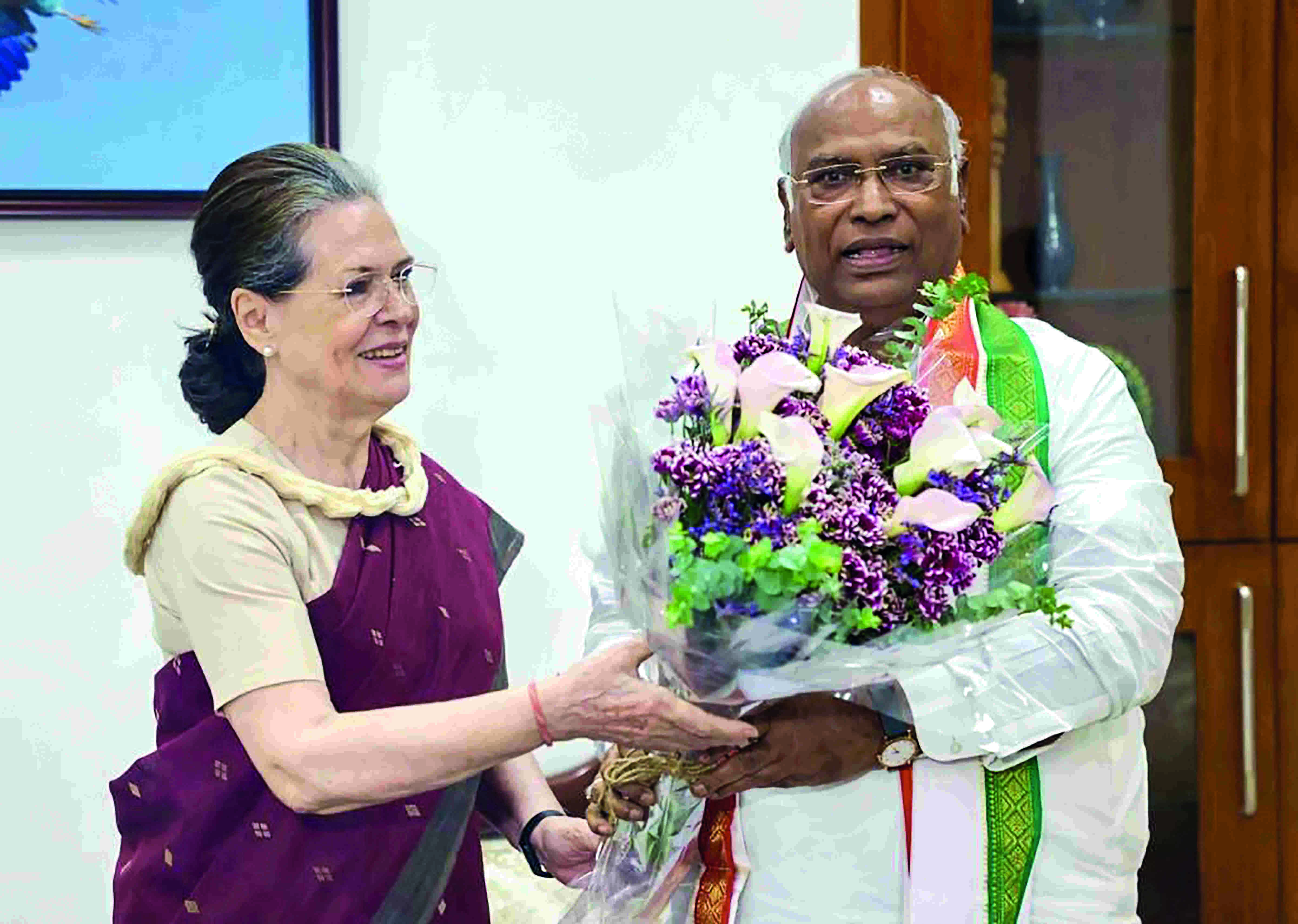 Mallikarjun Kharge to formally take over as Cong prez today Mallikarjun Kharge to formally take over as Cong prez today
