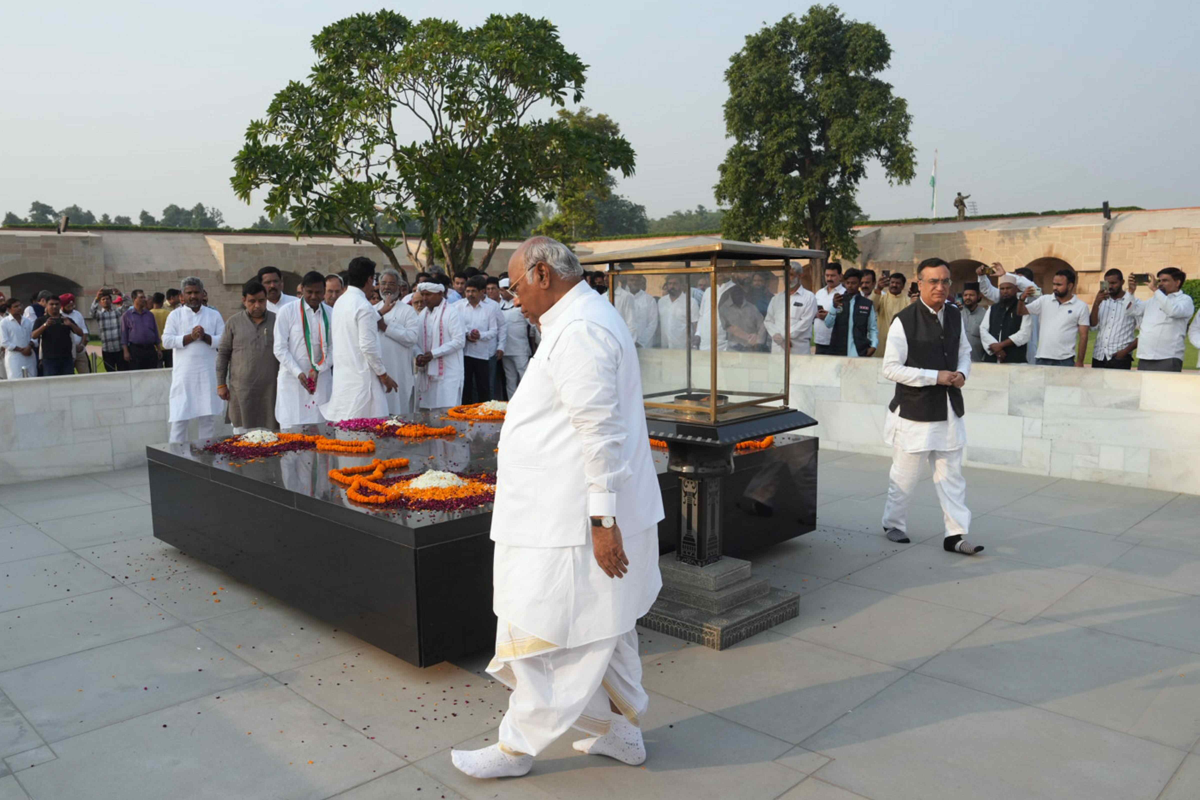 Kharge formally takes over as Congress president