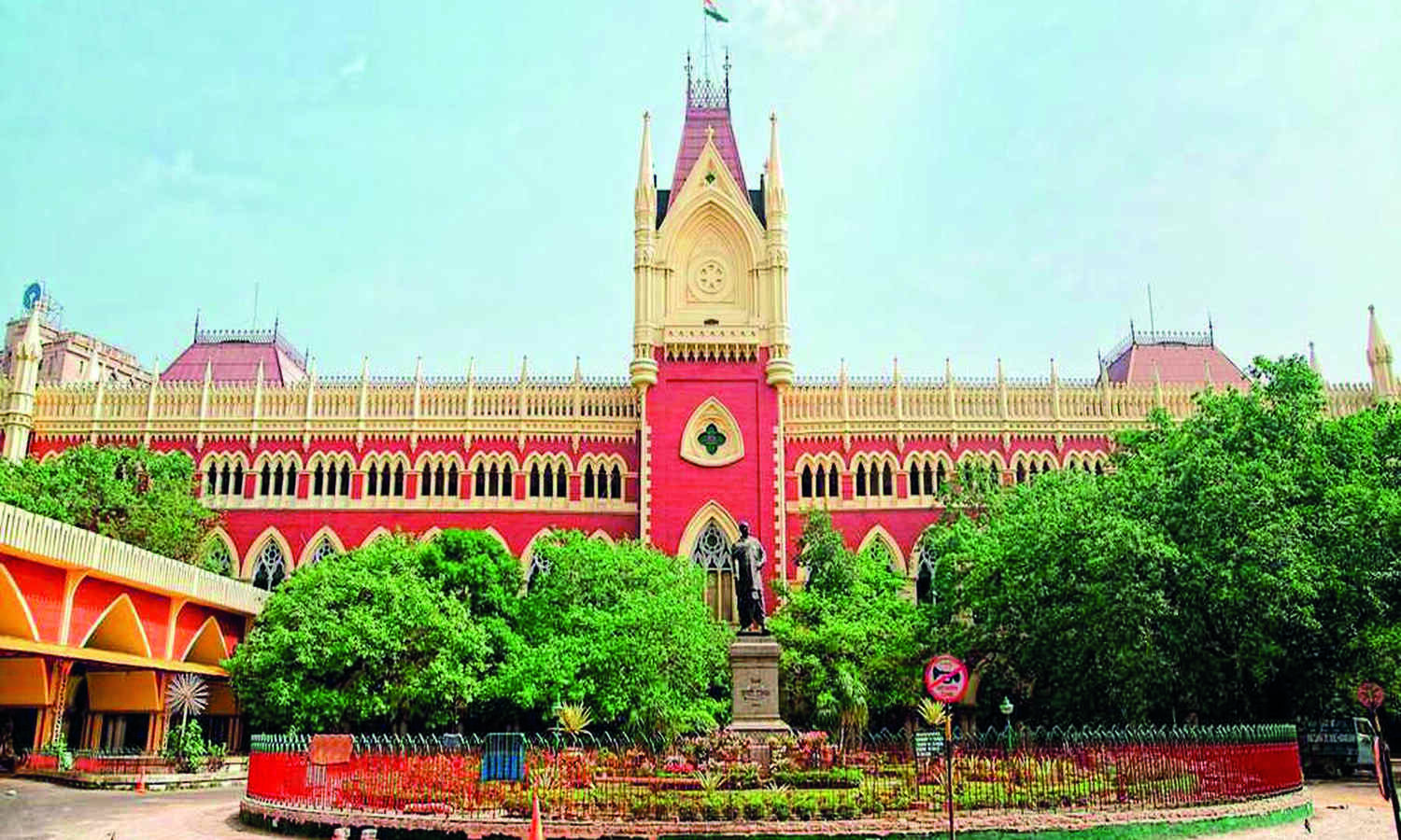 High Court directs ex-Andaman Chief Secy to appear before SIT