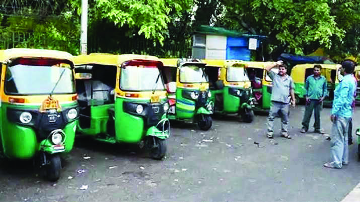 Auto, taxi fares hiked in Delhi over rising CNG prices Auto, taxi fares hiked in Delhi over rising CNG prices