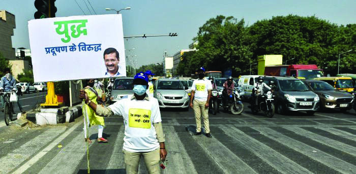 L-G asks AAP govt to reconsider Red light on... campaign, sends back file