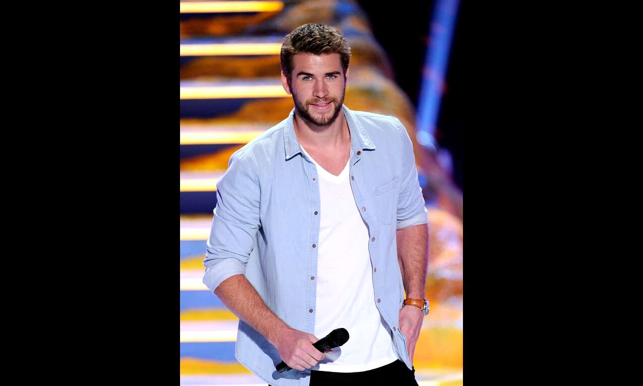 Liam Hemsworth to replace Henry in The Witcher S4 Liam Hemsworth to replace Henry in The Witcher S4
