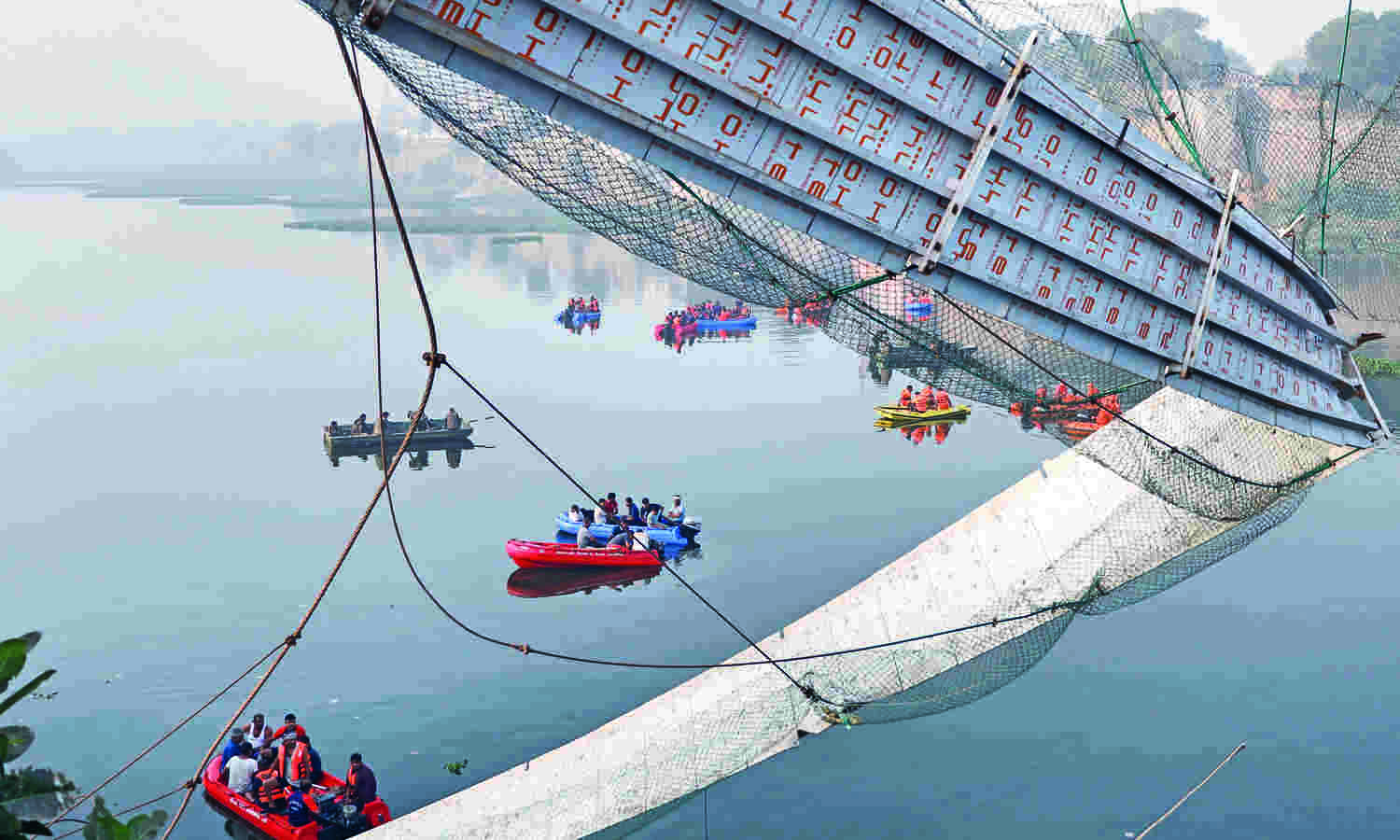 Modi chairs high-level meeting; 9 arrested as death toll rises to 134