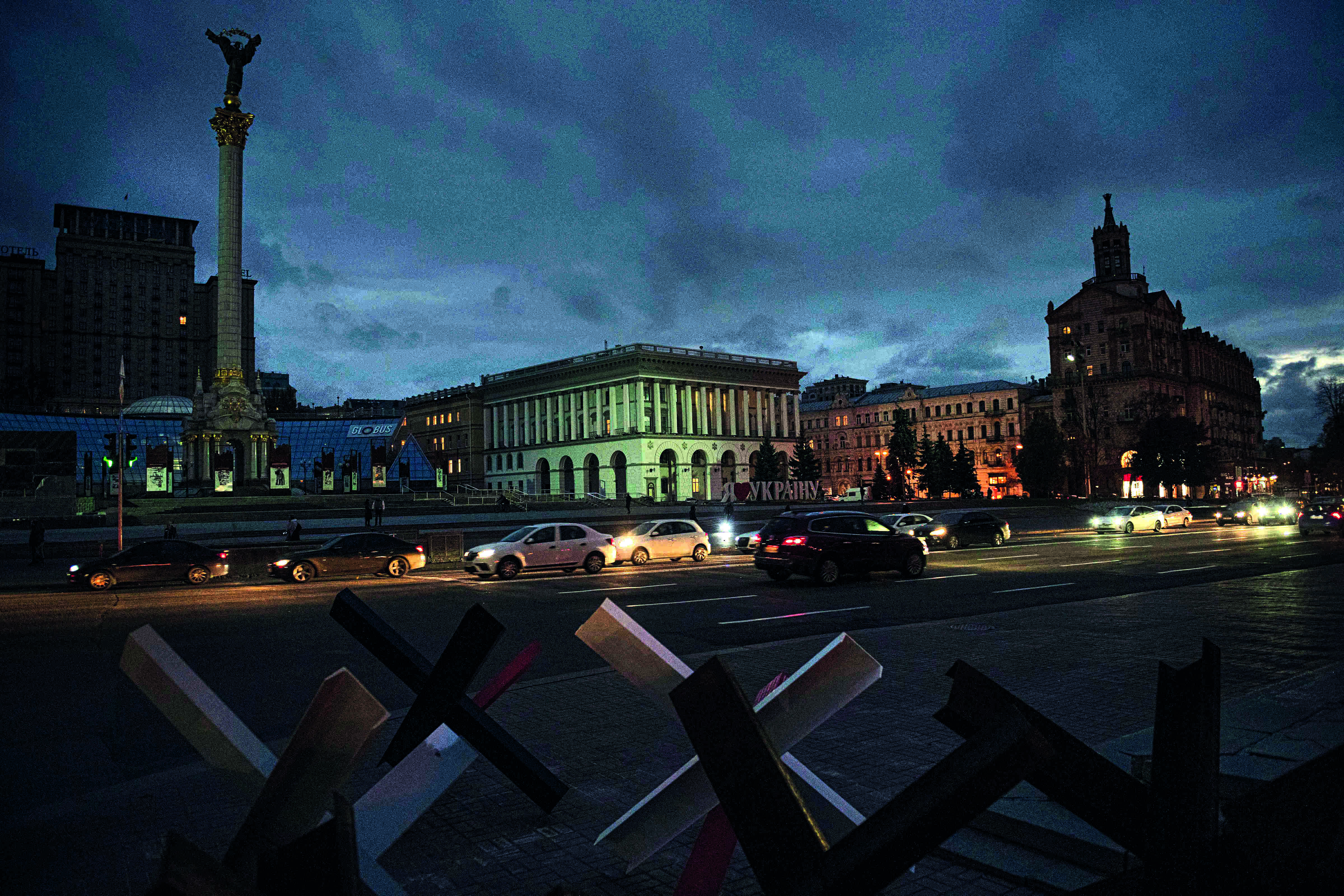 Ukrainians grapple with power outages as winter approaches Ukrainians grapple with power outages as winter approaches