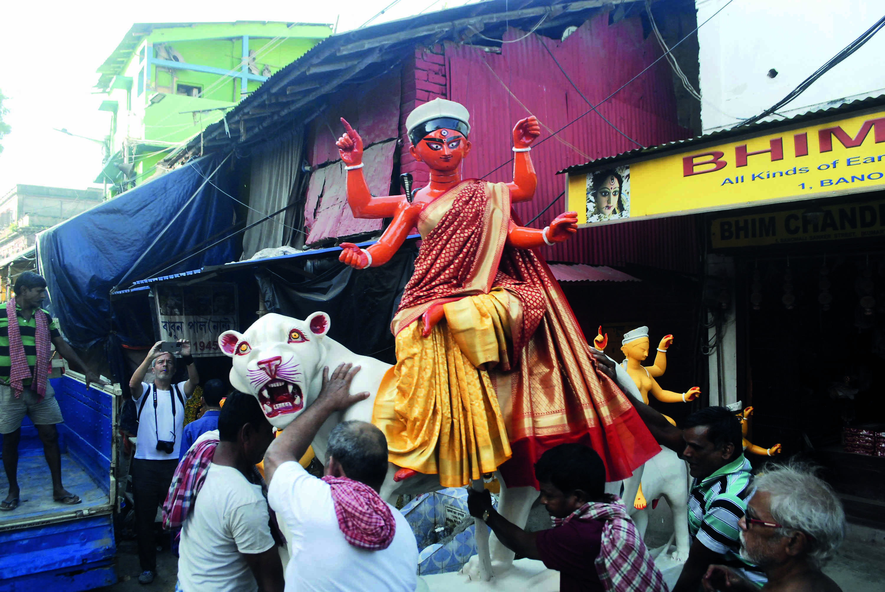 For Jagaddhatri Puja, security beefed up at Chandannagar For Jagaddhatri Puja, security beefed up at Chandannagar
