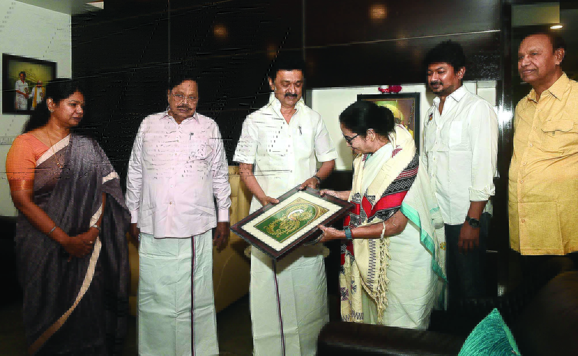 Mamata calls on Tamil Nadu CM Stalin, leaders say politics was not discussed Mamata calls on Tamil Nadu CM Stalin, leaders say politics was not discussed