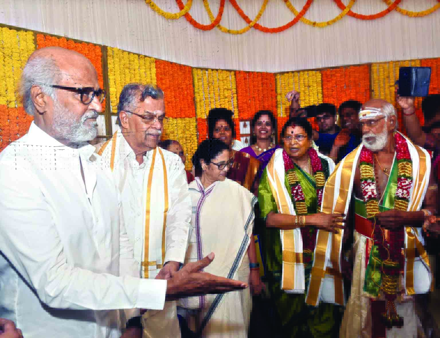 Mamata attends Bengal Guvs family function in Chennai Mamata attends Bengal Guvs family function in Chennai