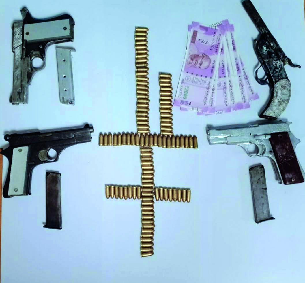 One arrested with 4 firearms & fake notes One arrested with 4 firearms & fake notes